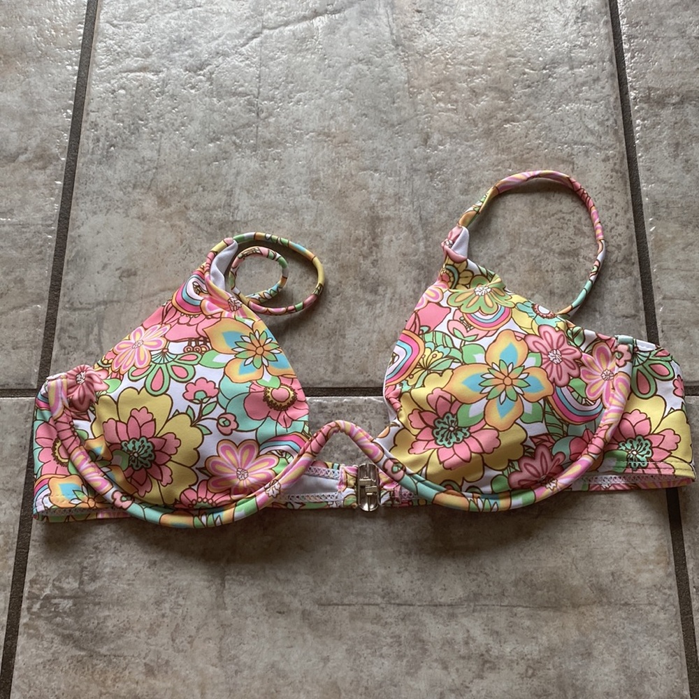 ✨NEW 👙✨ - Picture 2 of 9